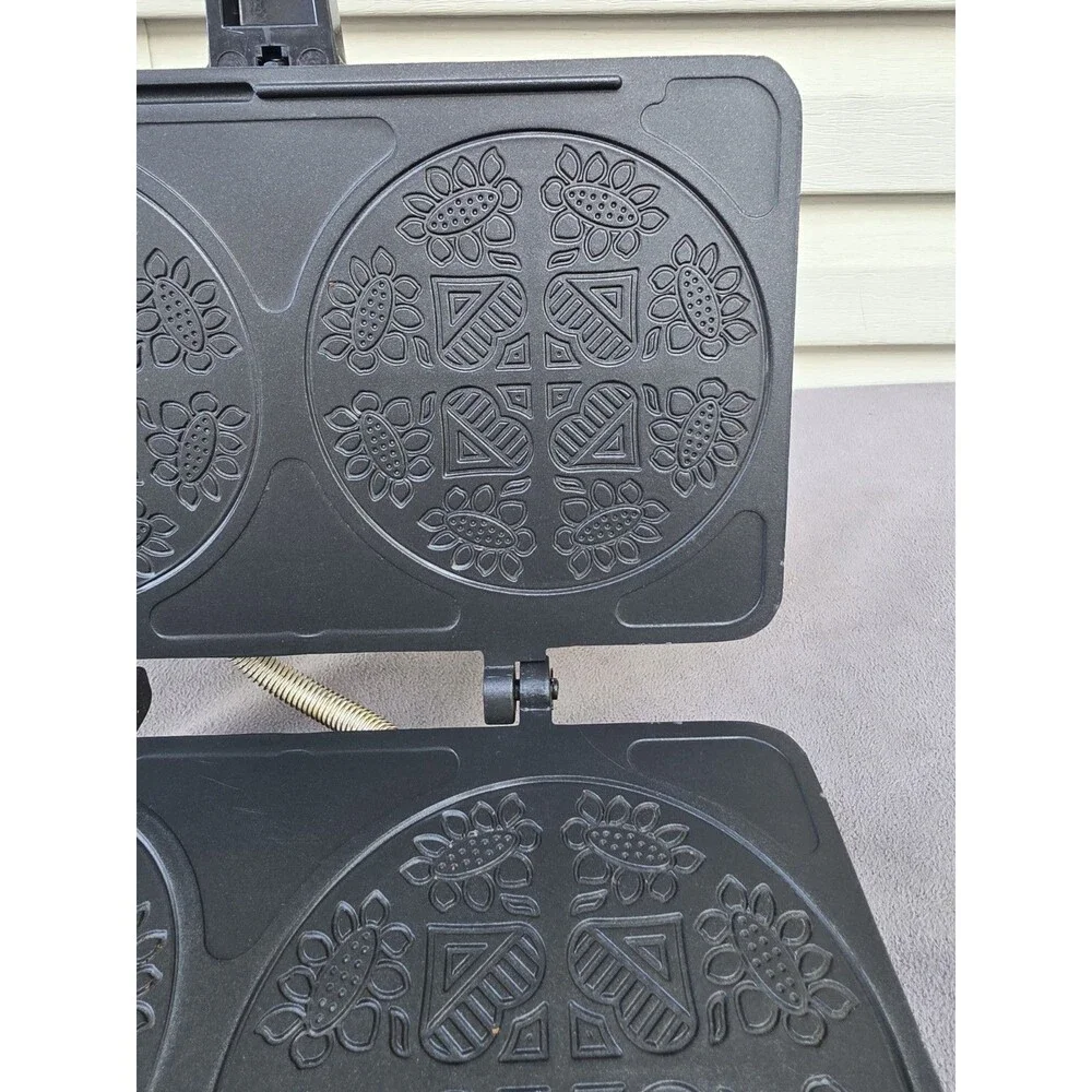 VillaWare Krumkake Baker Model 3900 Scandinavian Pizzelle Cookie Maker